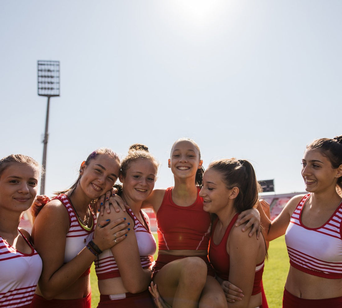 Pourquoi les filles délaissent le sport à l'adolescence - Bloomy
